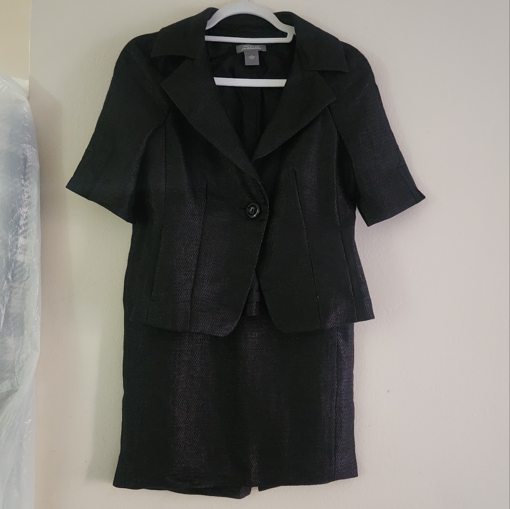 Ann Taylor Co-Ord Set Suit/Jacket Short Sleeves Sz 2 + Skirt Sz 4 Black Nwot